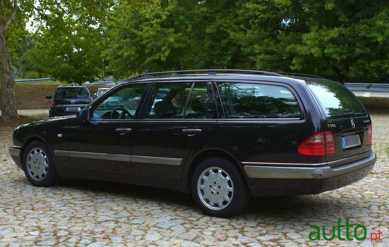 1997' Mercedes-Benz E 300 Td Classic photo #3