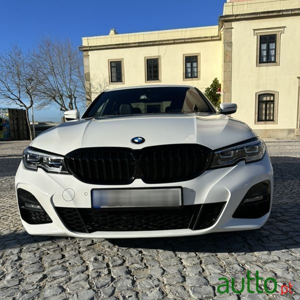 2019' BMW 330 E Pack M Auto photo #2