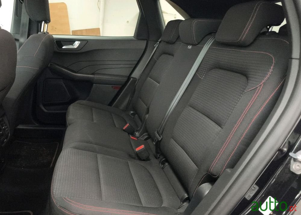 2022' Ford Kuga photo #4