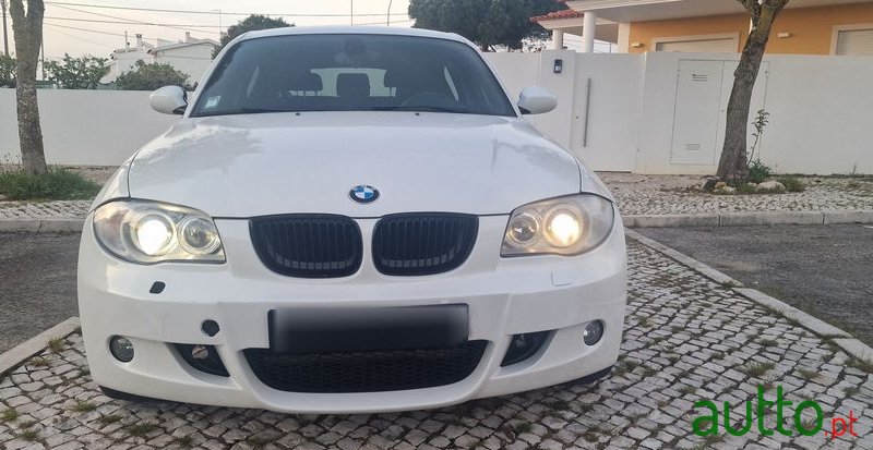 2009' BMW 120 D Dpf Aut. Edition Sport photo #4