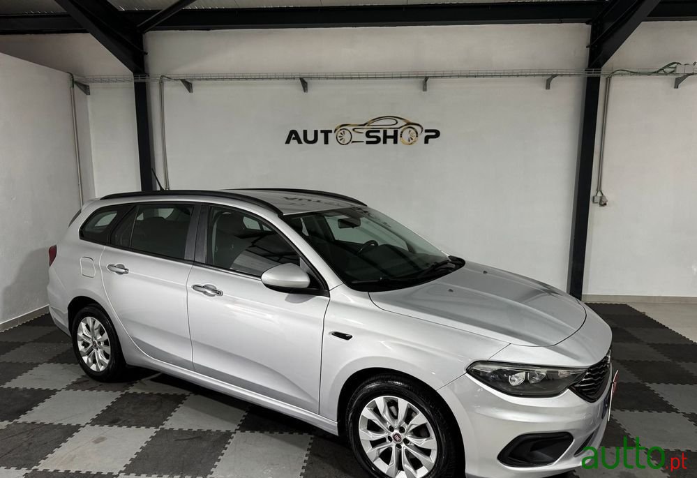 2016' Fiat Tipo Station Wagon photo #3
