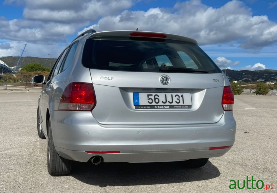 2010' Volkswagen Golf Variant photo #4