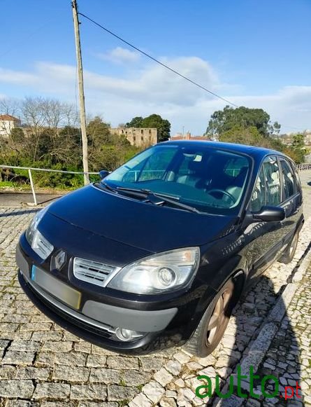 2009' Renault Scenic 1.5 Dci Confort photo #2