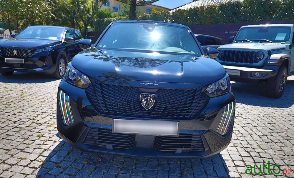 2024' Peugeot 2008 1.2 Puretech Active photo #4