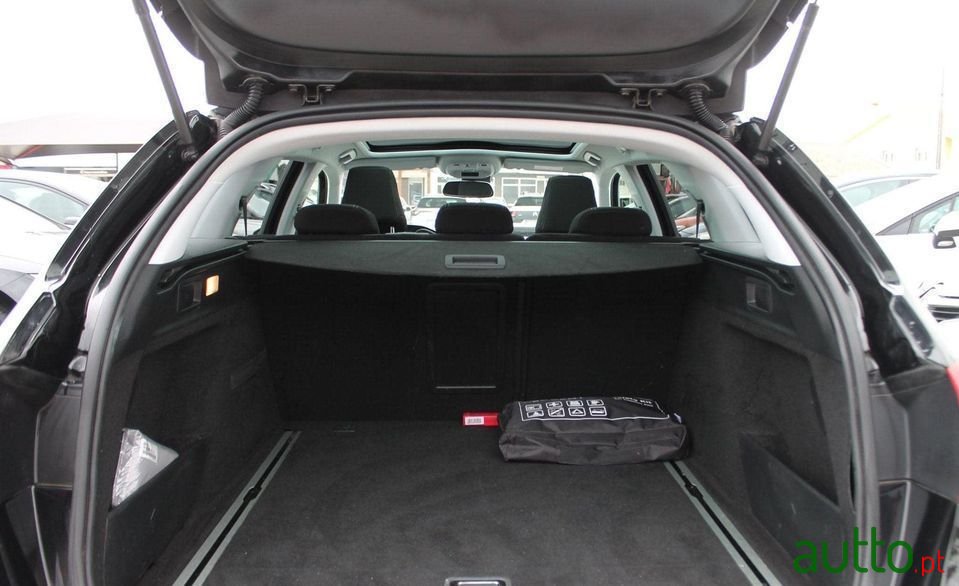 2015' Peugeot 308 Sw photo #4