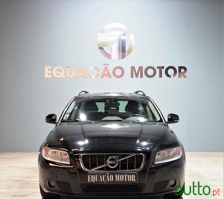 2012' Volvo V70 photo #2
