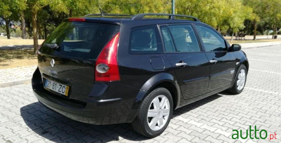 2005' Renault Megane-Break 1.5 Dci Dynamique photo #2