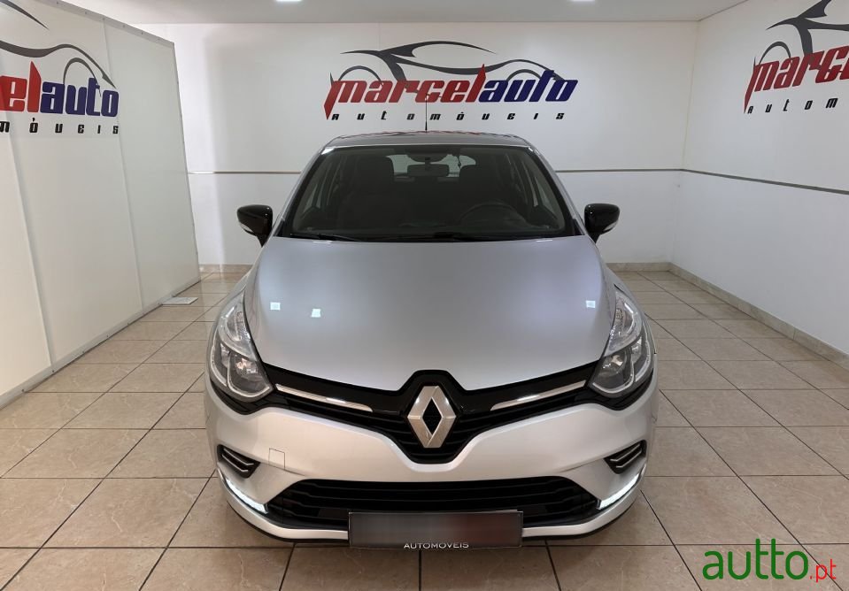 2017' Renault Clio photo #2