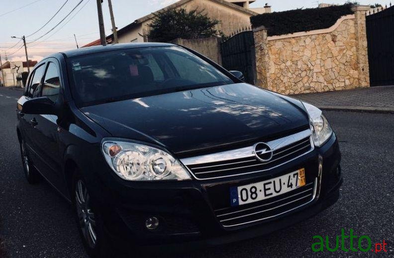 2007' Opel Astra photo #2