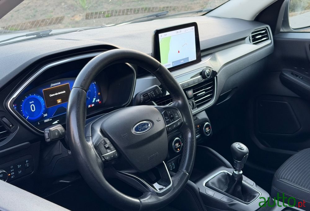 2021' Ford Kuga photo #5