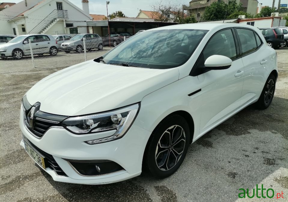 2016' Renault Megane photo #2