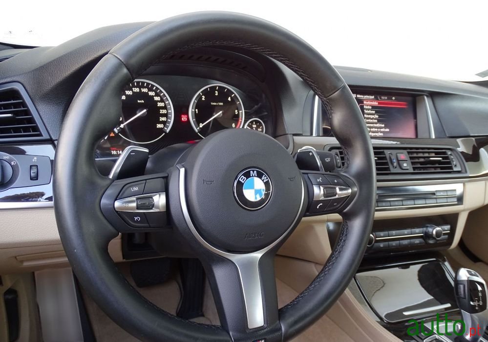 2016' BMW 520 D Pack M Auto photo #6