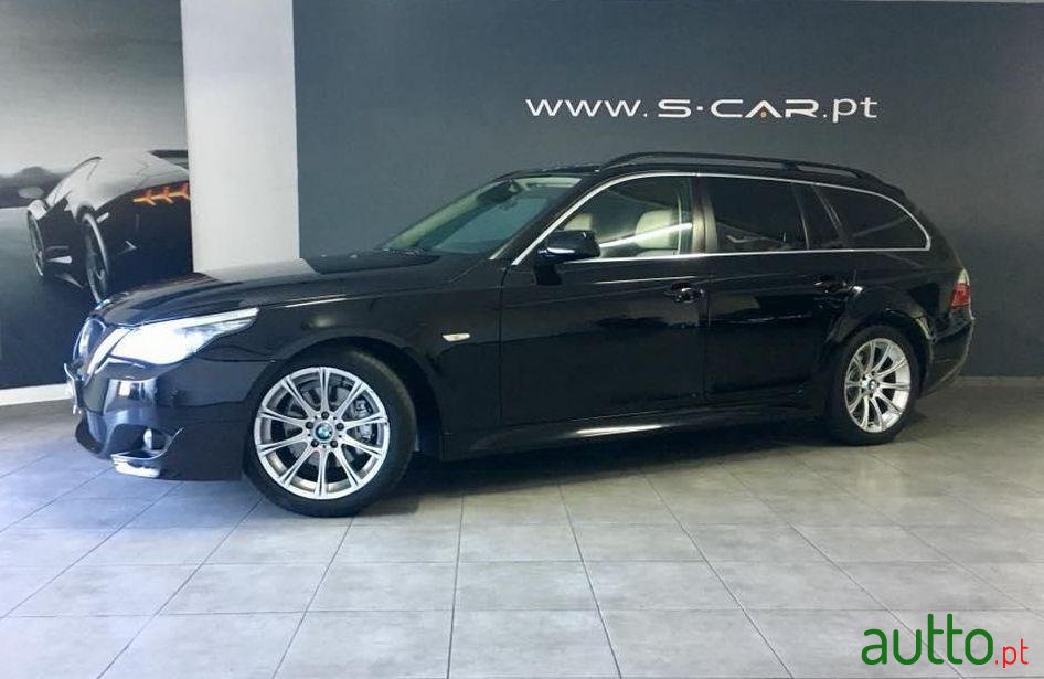 2007' BMW 520 D Touring photo #1