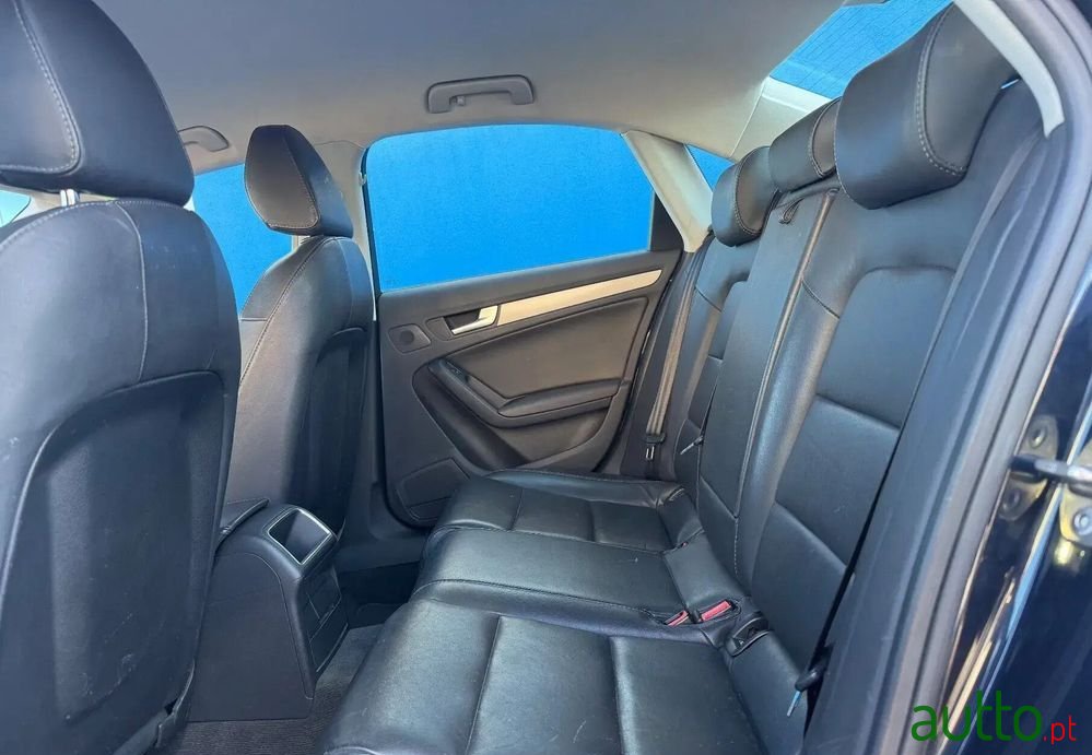 2008' Audi A4 2.0 Tdi Advance photo #5