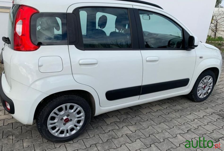 2013' Fiat Panda photo #1