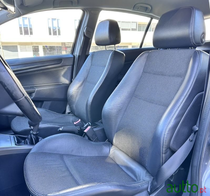 2006' Opel Astra photo #5