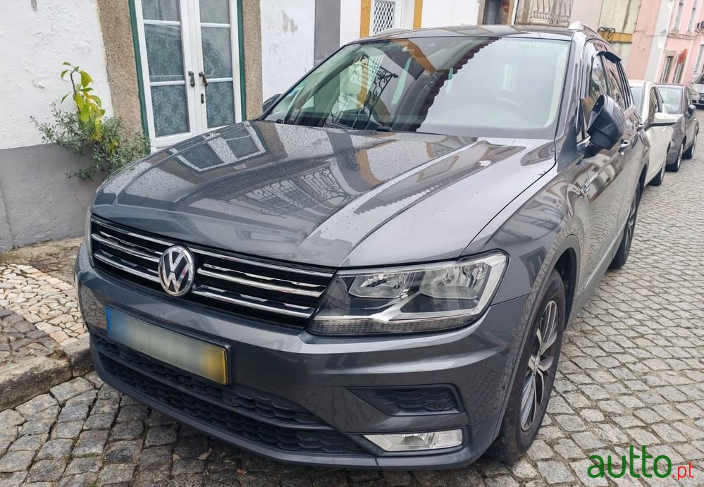 2017' Volkswagen Tiguan 2.0 Tdi Confortline photo #1