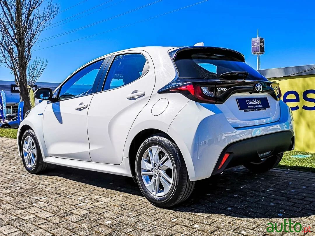 2021' Toyota Yaris photo #5