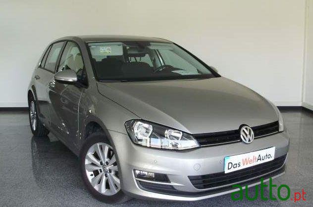 2016' Volkswagen Golf photo #1