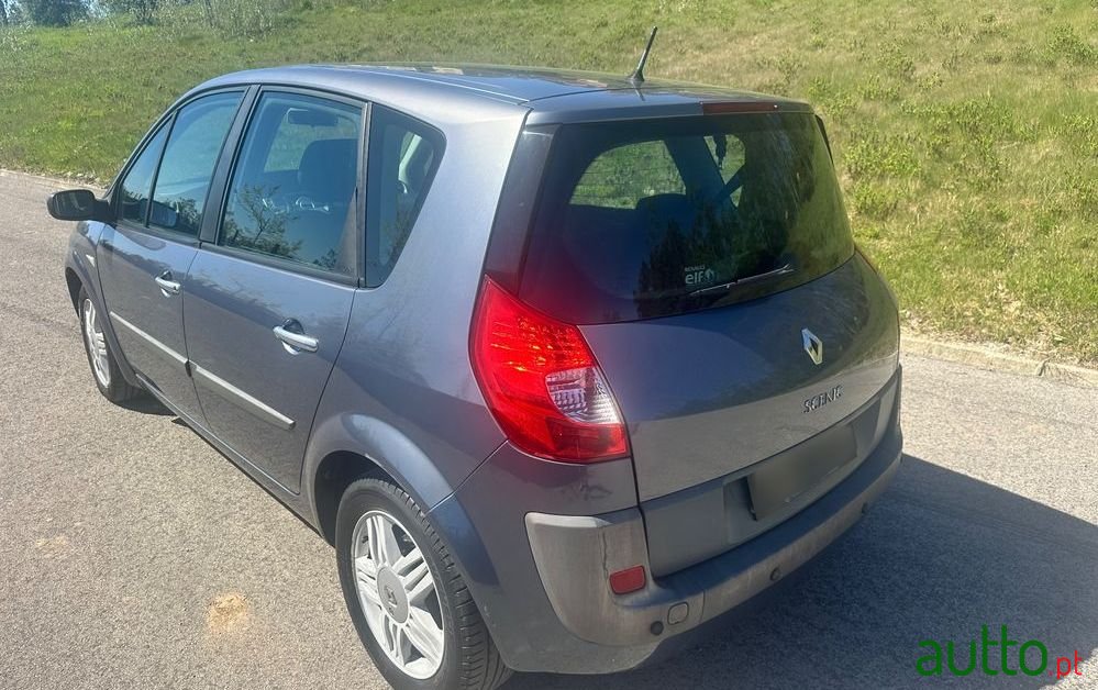2008' Renault Scenic photo #2
