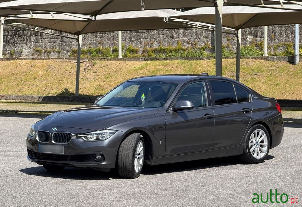 2017' BMW Série 3 photo #3