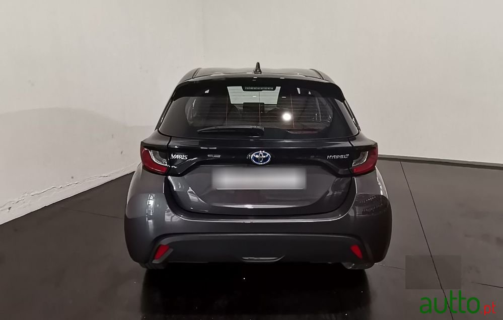 2022' Toyota Yaris photo #4