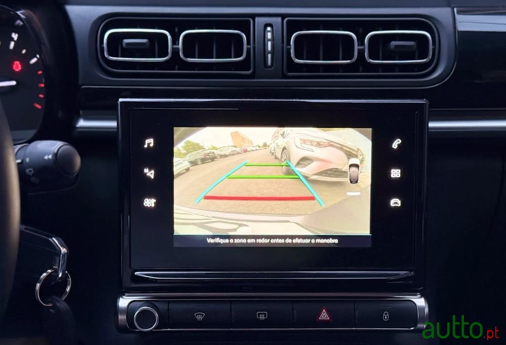 2020' Citroen C3 1.2 Puretech Shine photo #5