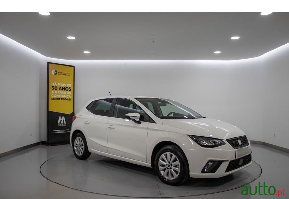 2022' SEAT Ibiza 1.0 Tsi Style Dsg photo #1