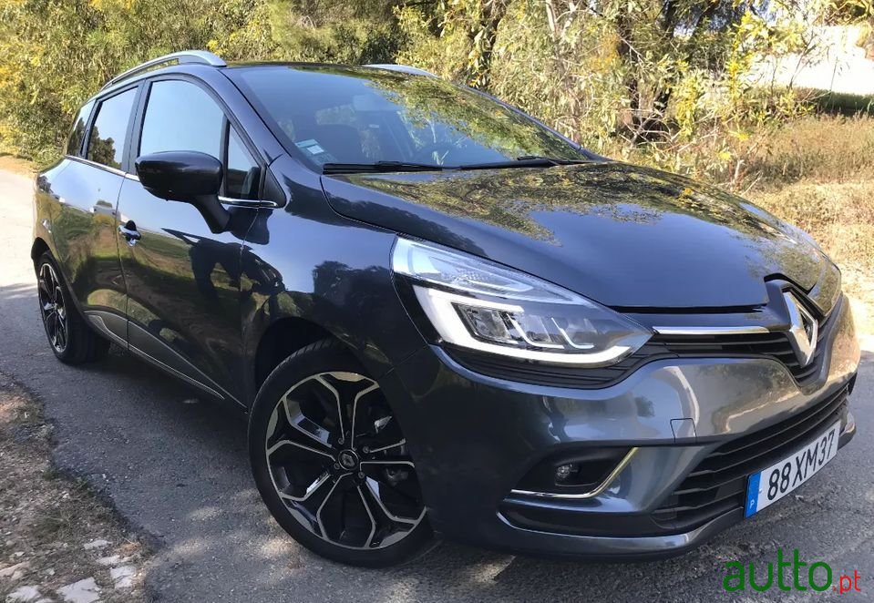 2019' Renault Clio Sport Tourer photo #1