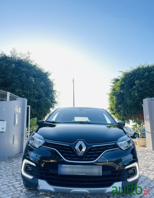 2018' Renault Captur Tekna S/S photo #3