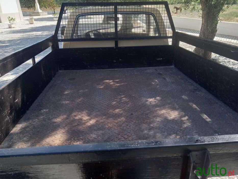 1987' Isuzu D-Max photo #3