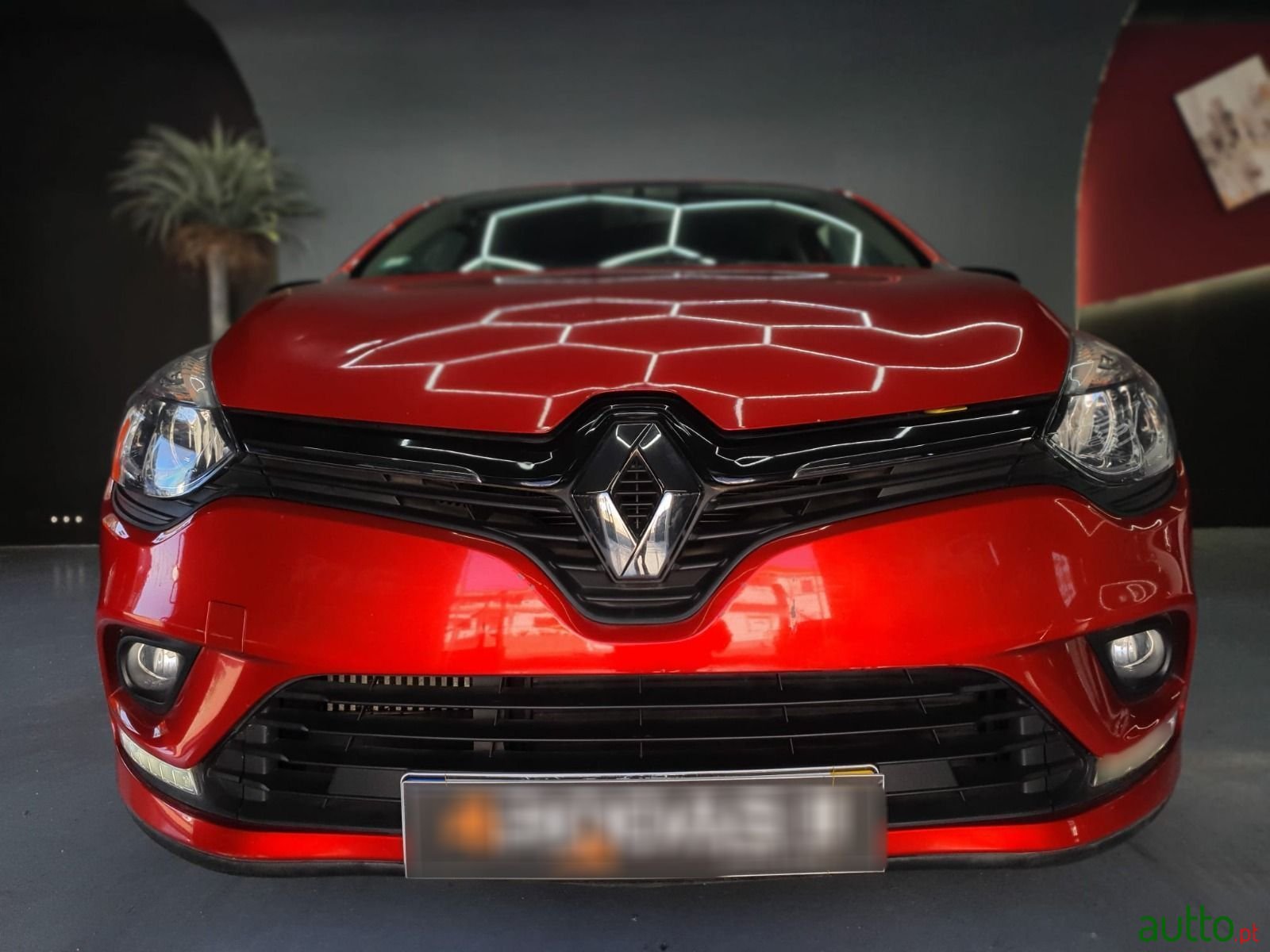 2019' Renault Clio photo #5