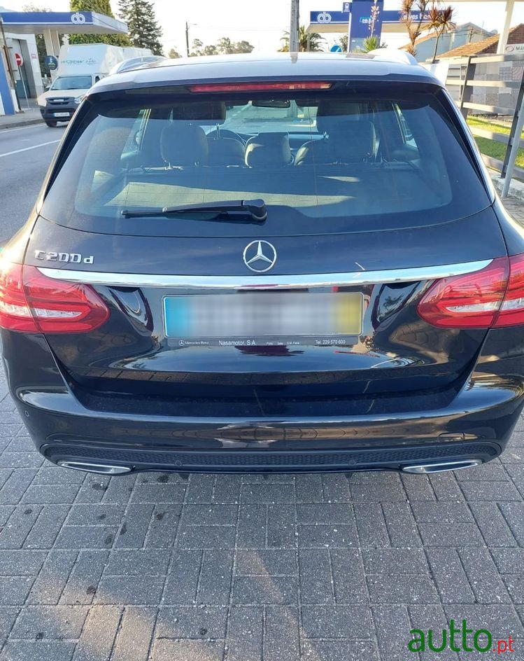 2015' Mercedes-Benz Classe C photo #3