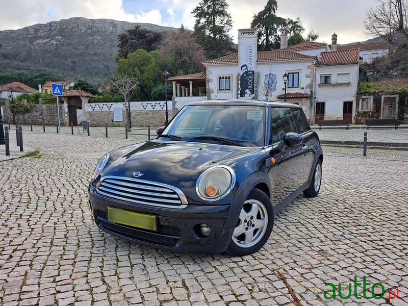 2009' MINI Cooper D 3 Portas photo #1