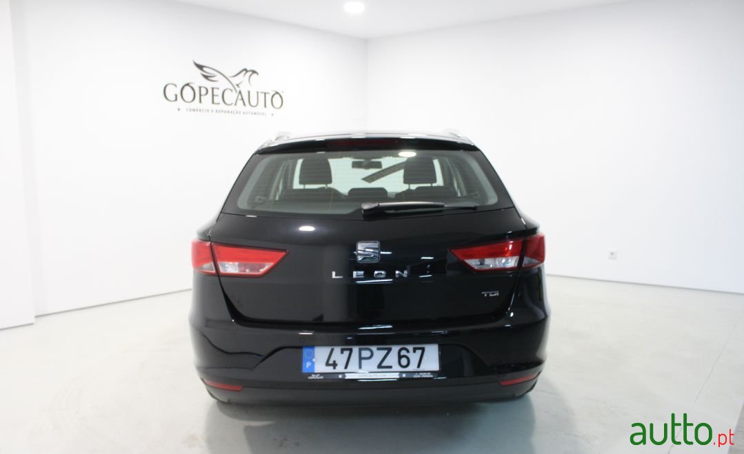 2015' SEAT Leon St photo #4