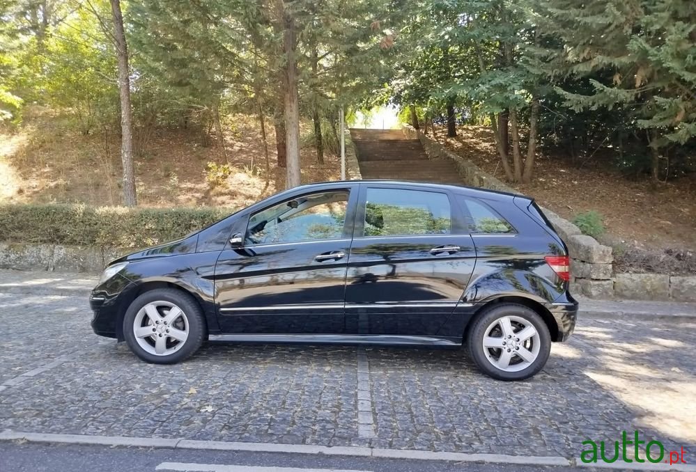 2008' Mercedes-Benz Classe B photo #4