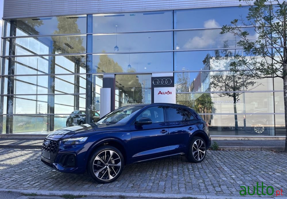 2021' Audi Q5 S Tronic photo #2