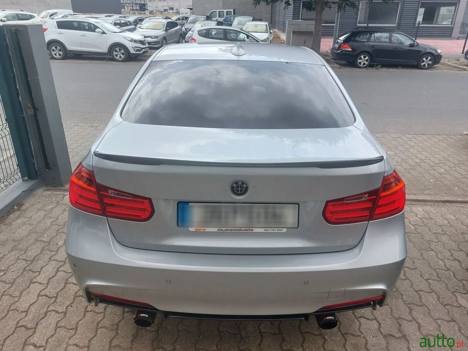 2015' BMW 320 photo #6