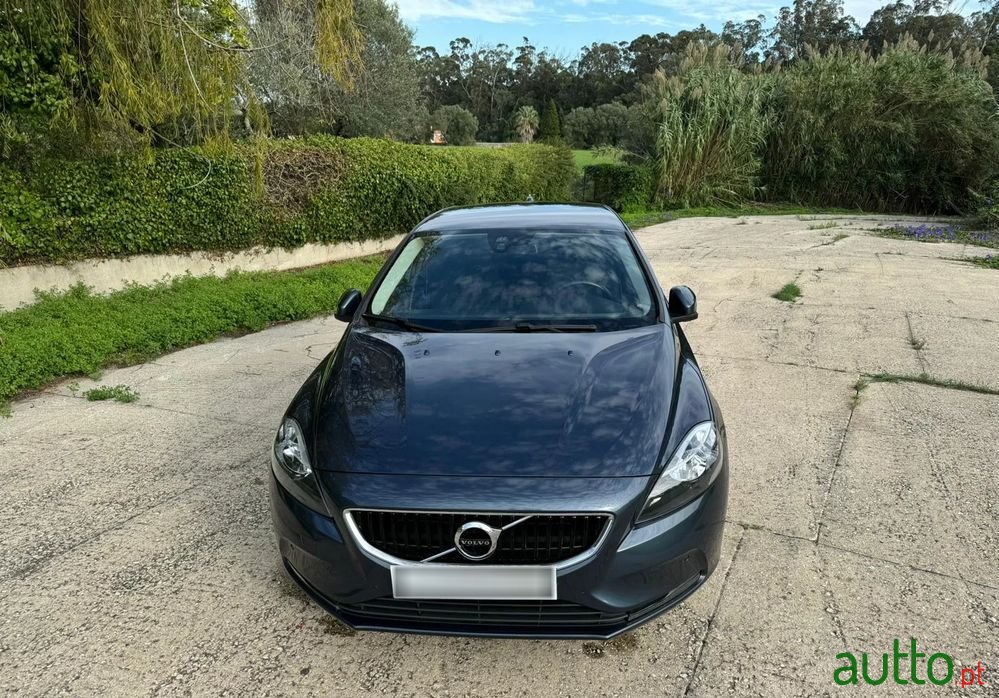 2018' Volvo V40 photo #5