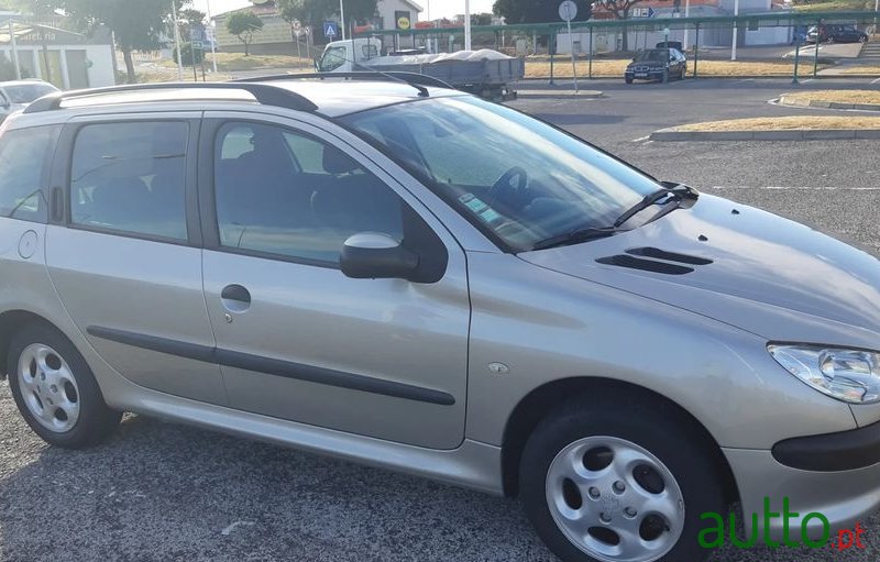 2006' Peugeot 206 Sw photo #2