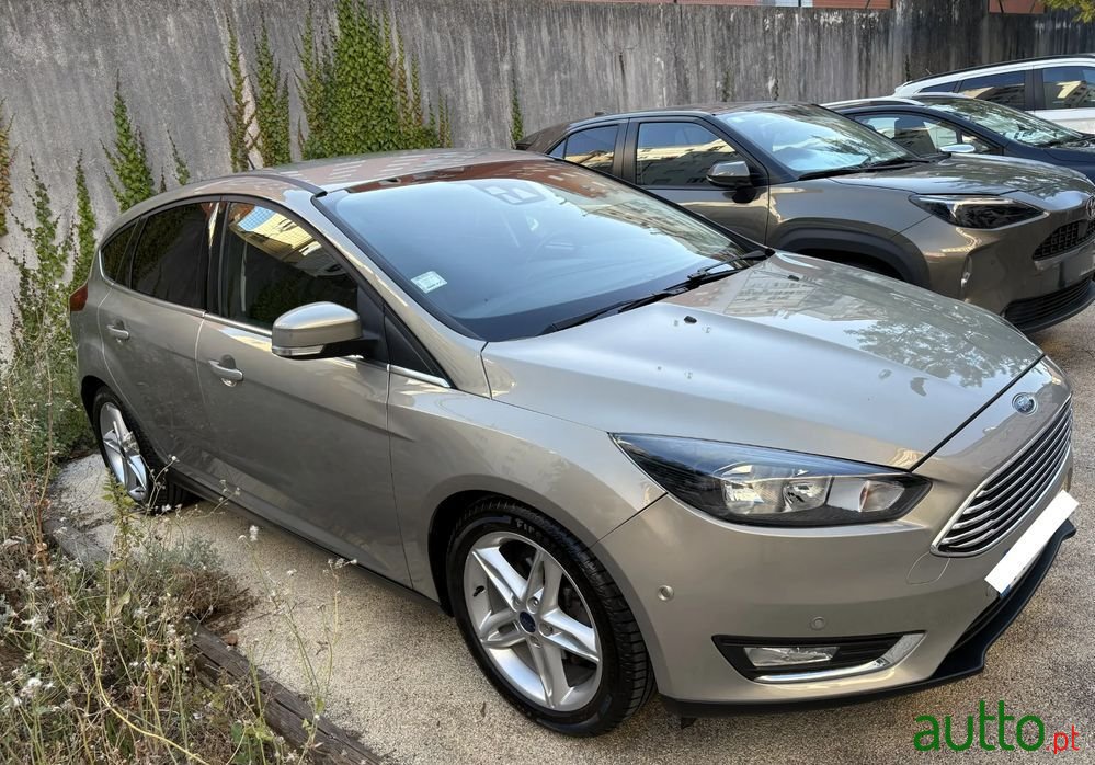 2015' Ford Focus photo #2