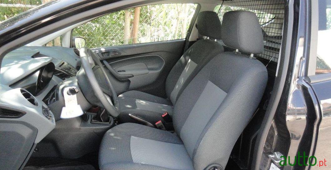 2010' Ford Fiesta photo #1