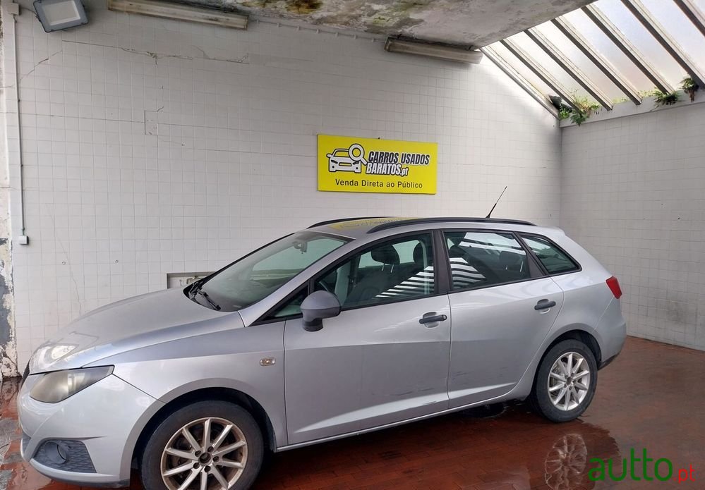 2012' SEAT Ibiza photo #2