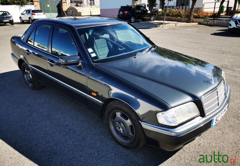 1996' Mercedes-Benz C-220 photo #2