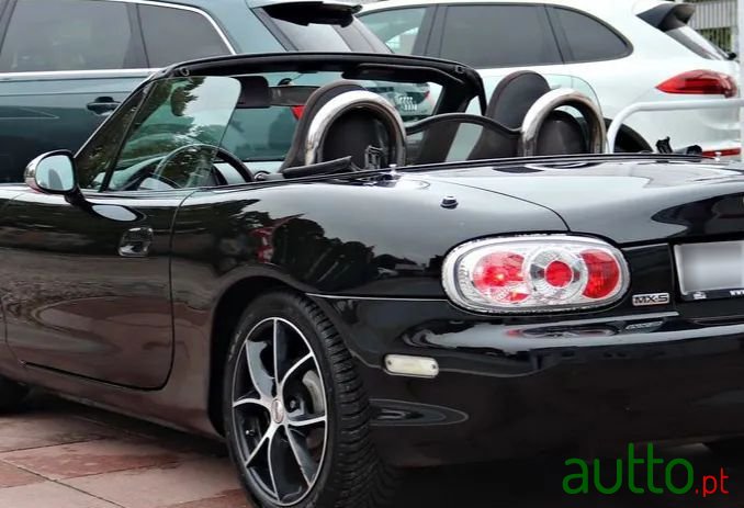 2004' Mazda MX-5 1.6 16V photo #5