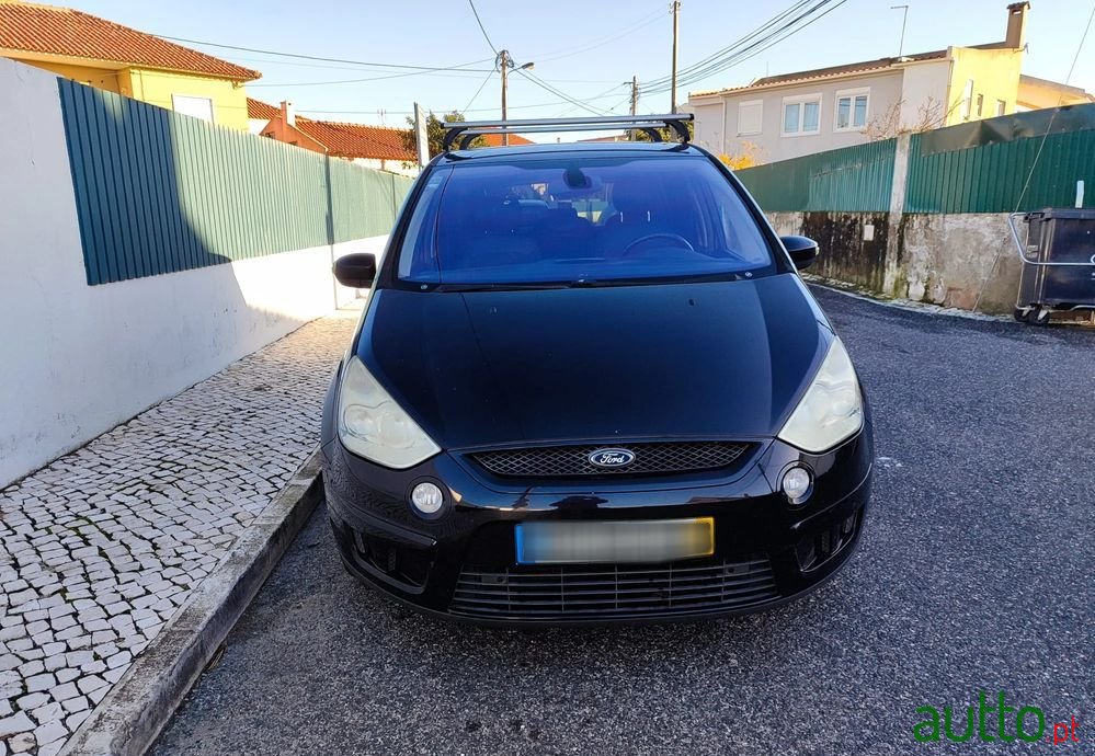 2009' Ford S-Max photo #1