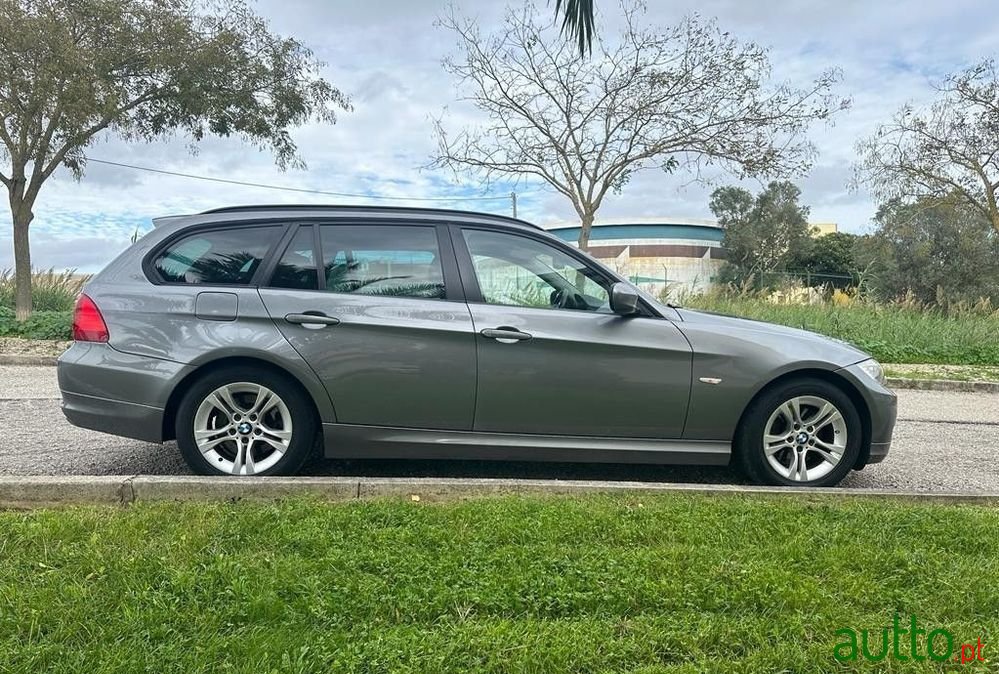 2011' BMW Série 3 photo #6
