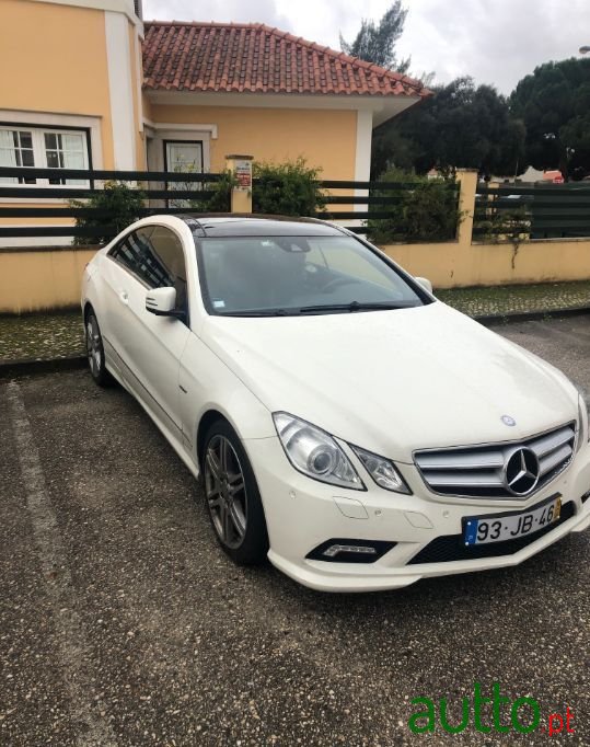2010' Mercedes-Benz E-350 photo #1