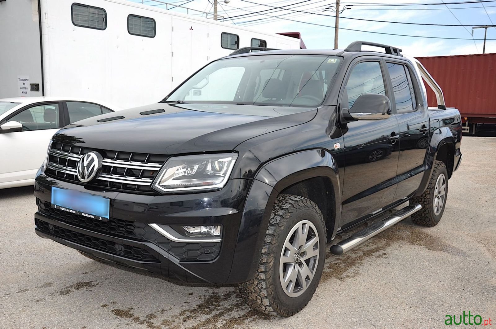 2018' Volkswagen Amarok photo #3
