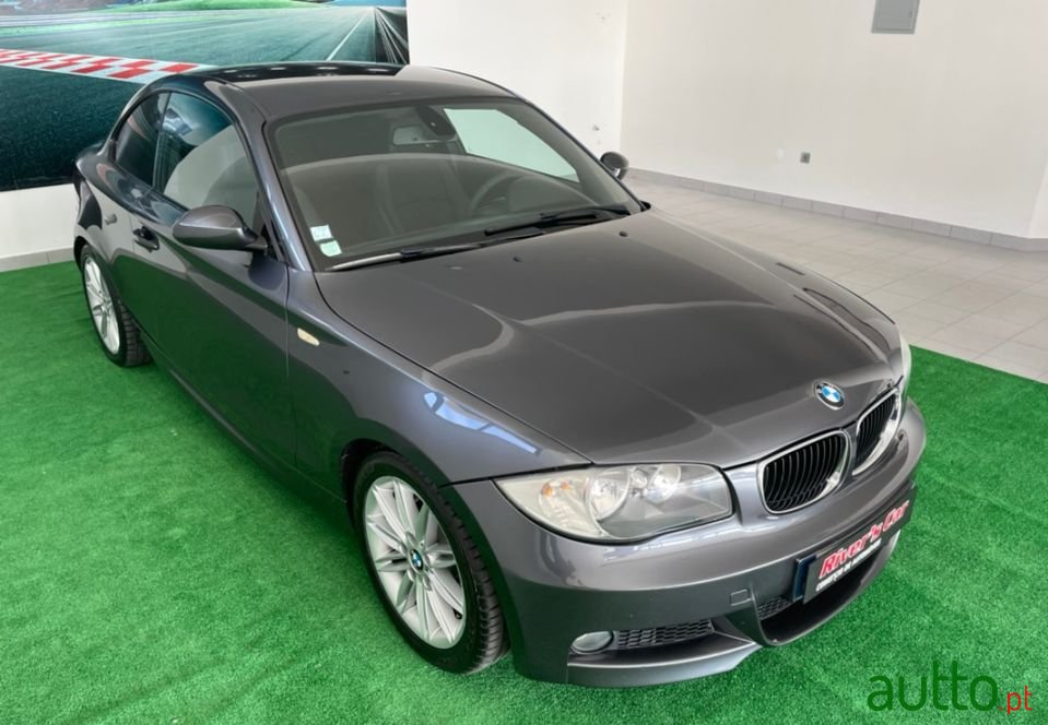 2008' BMW 120 photo #6